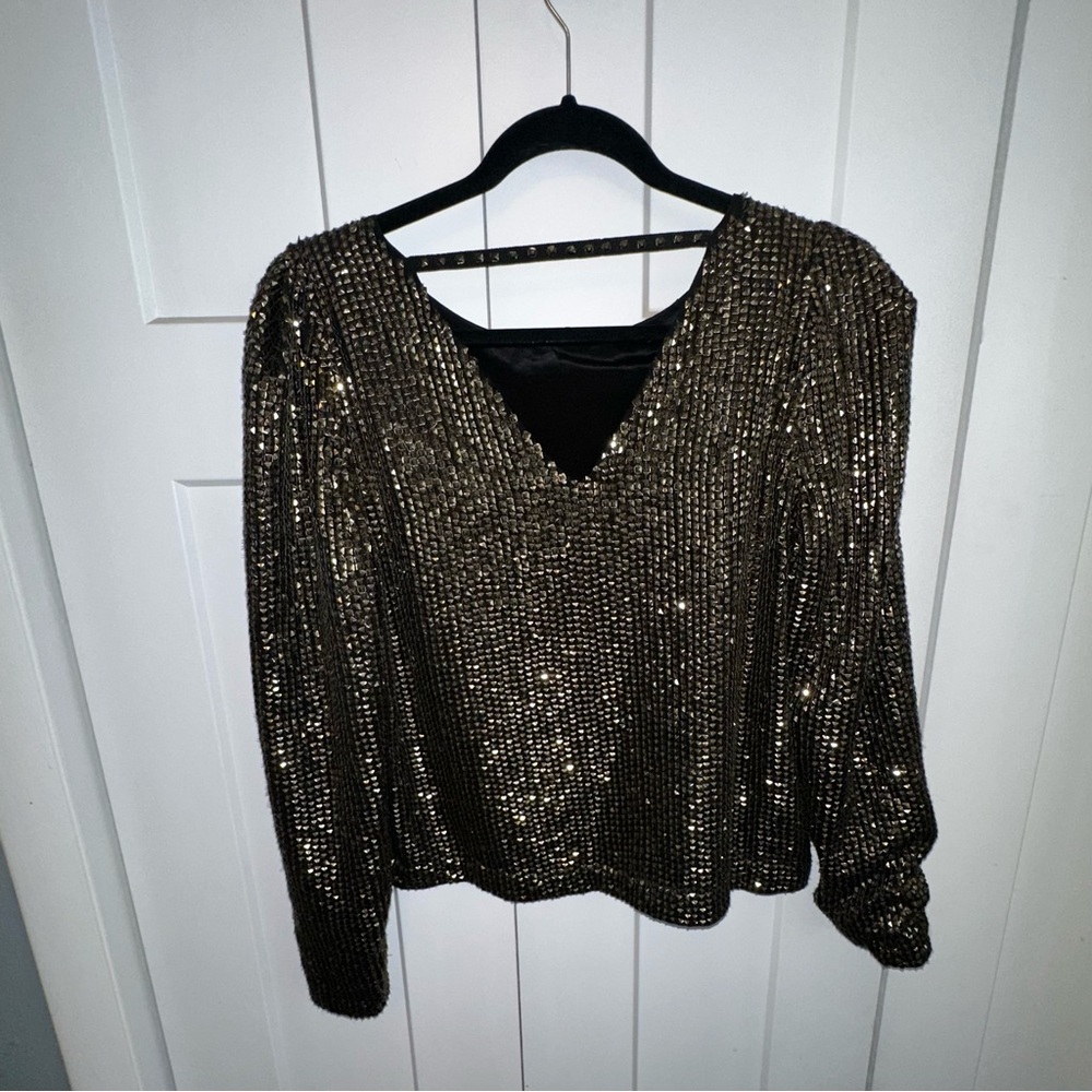 Women's Joie Gold Studded Top with Round Neck and V-neck Back - L - Picture 3 of 8
